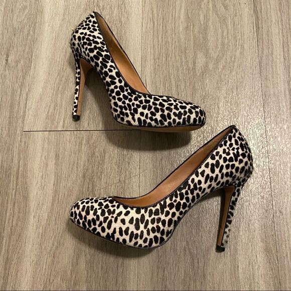 Animal print with faux hair, 4” heel, size… - Picture 6 of 10
